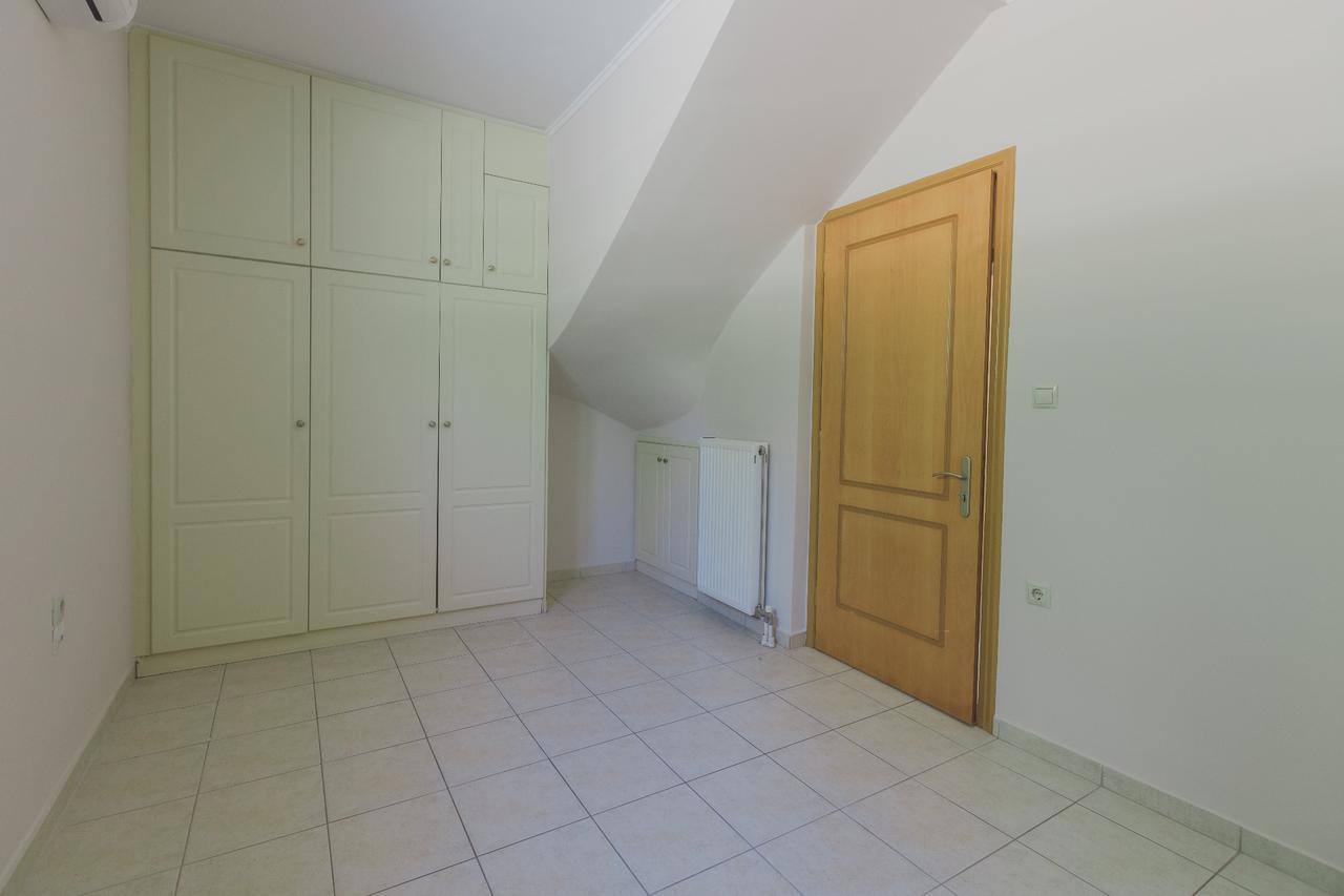 Apartment in Patra 11