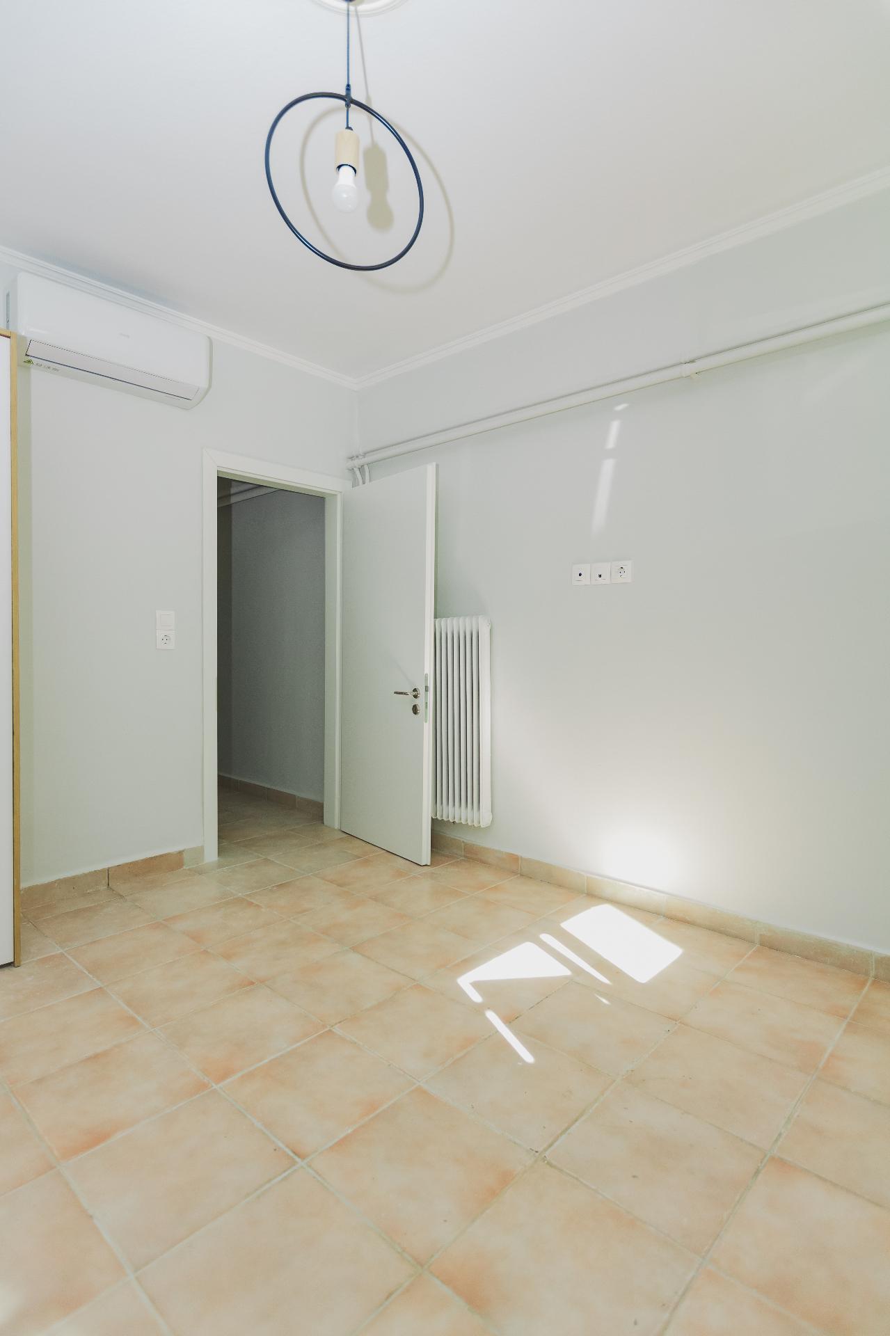 Apartment in Patra 9